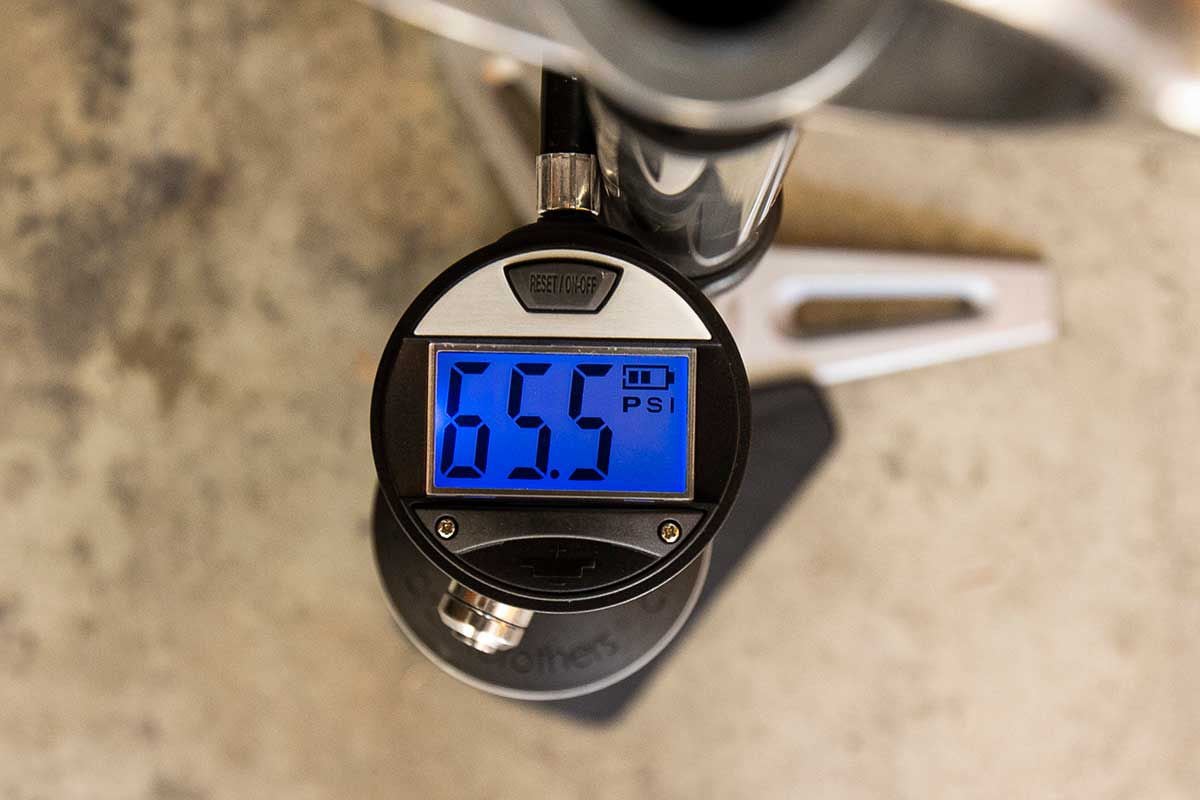 Crankbrothers Klic Floor Pump Digital Burst Tank Review Cycle Volta