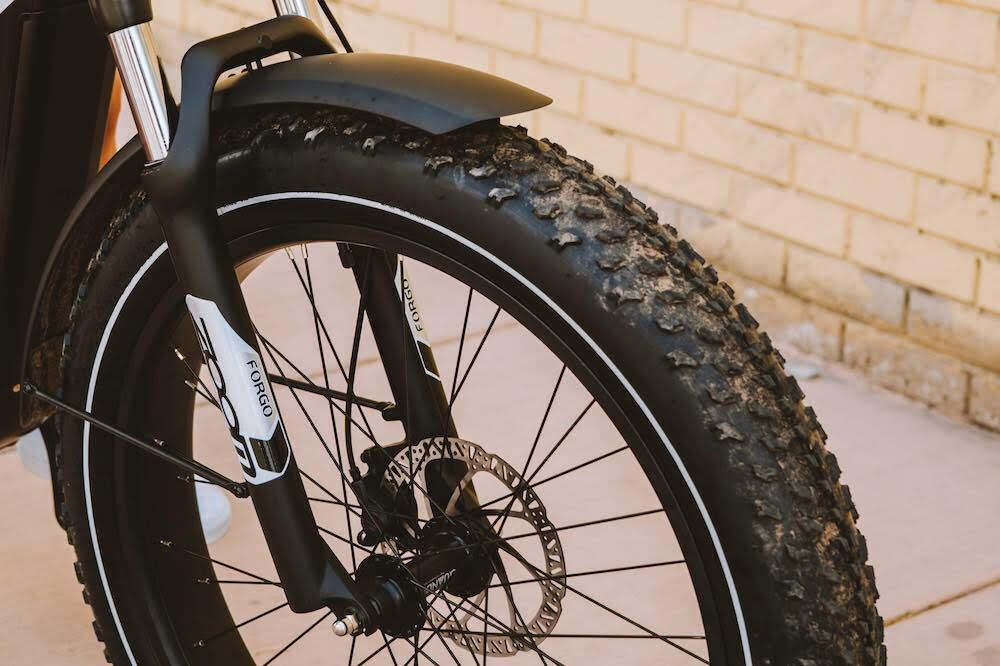 A set of 26 x 4-inch Kenda fat tires gives the new Denago a cushy ride.